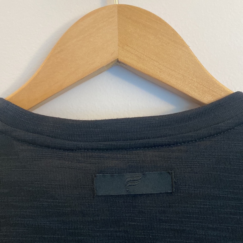 (A2) Fabletics The Front Row Graphic Tee, Size Sm… - image 8